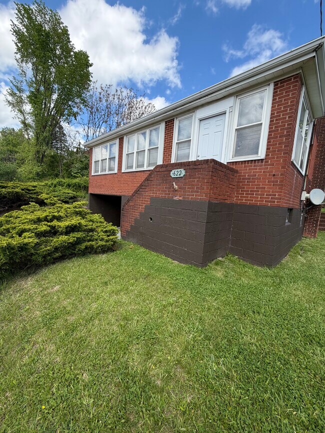Building Photo - 622 E Pittsburgh McKeesport Blvd