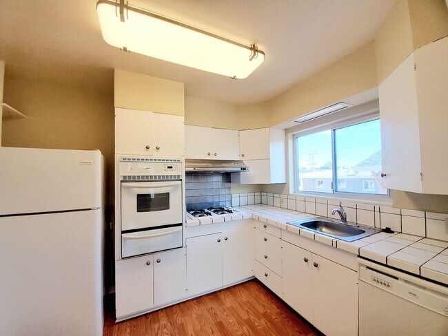 Building Photo - 1108 Chula Vista Ave