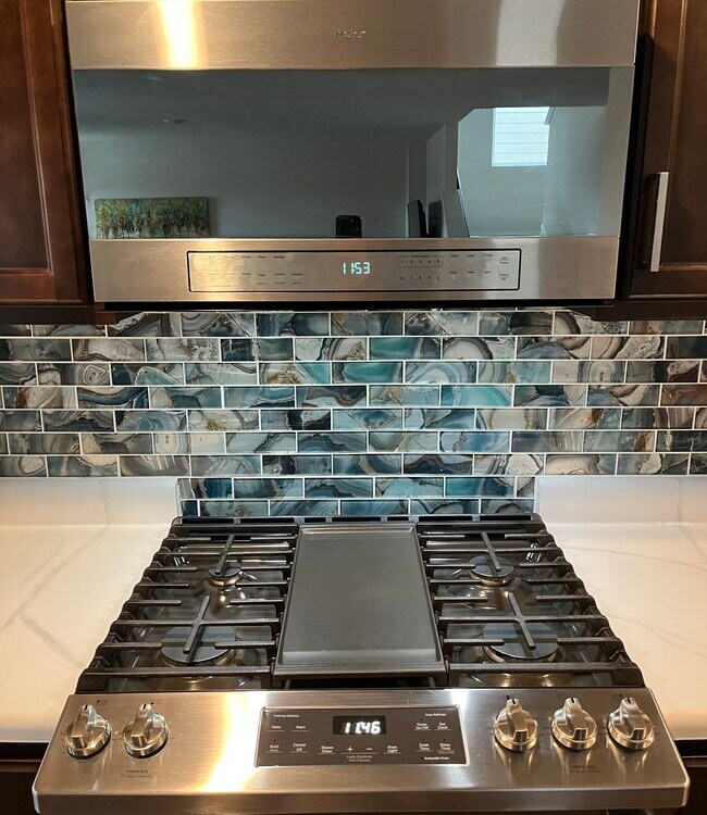 Foto del edificio - 8226 Blue Canal