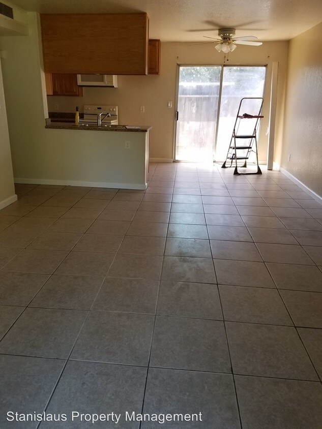 2801 Tully Rd, Modesto, CA 95350 Room for Rent in Modesto, CA