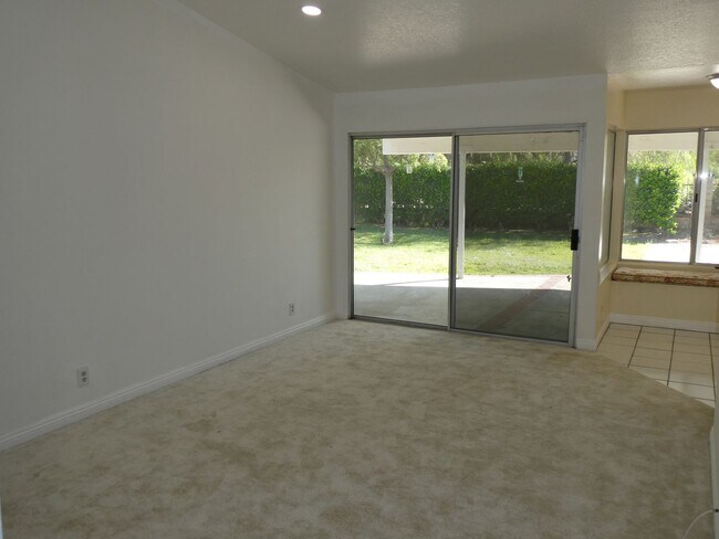 Building Photo - Single Story 3 Bedroom Home for Rent in Sa...