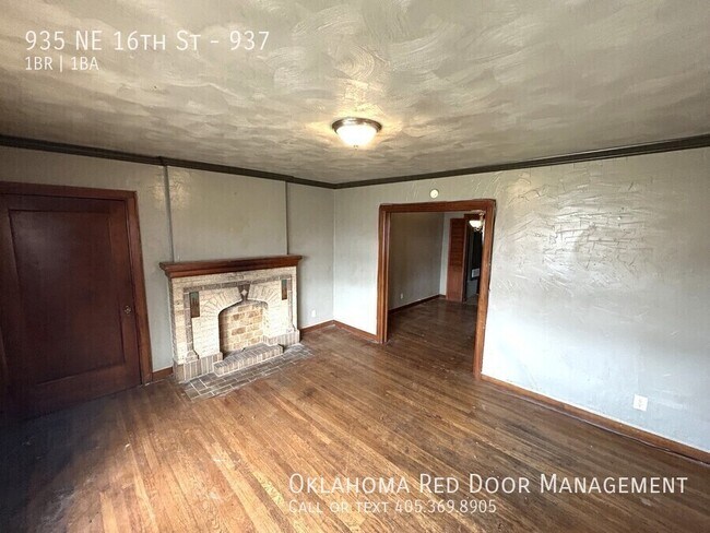 Foto del edificio - 935 NE 16th St