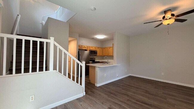 Building Photo - 1567 S Avocet St