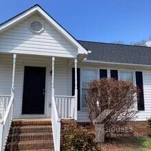 Building Photo - 403 Fairdale Dr
