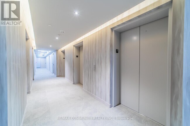 Building Photo - 195 Commerce St