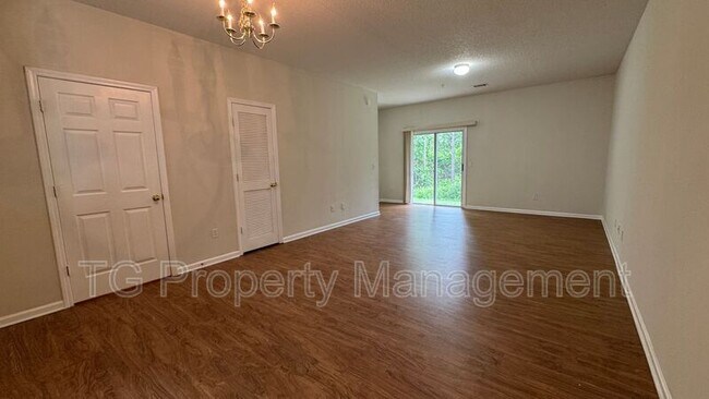 Building Photo - 268 Leese Dr