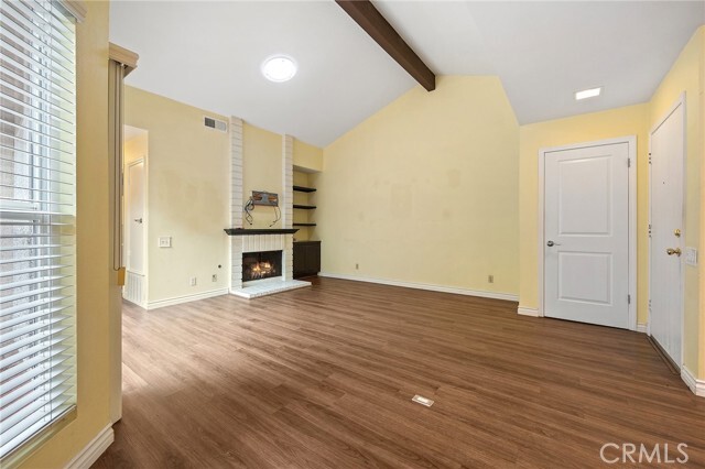 Foto del edificio - 2728 Torrey Pine Dr