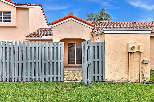 Building Photo - 1439 Springside Dr