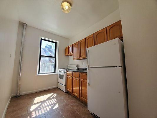 Foto del edificio - 1 bedroom in BRONX NY 10457