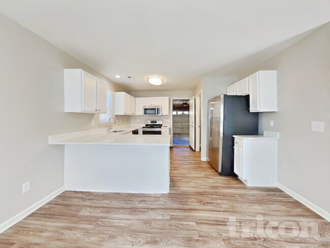 Foto del edificio - 986 Peachtree Meadows Cir