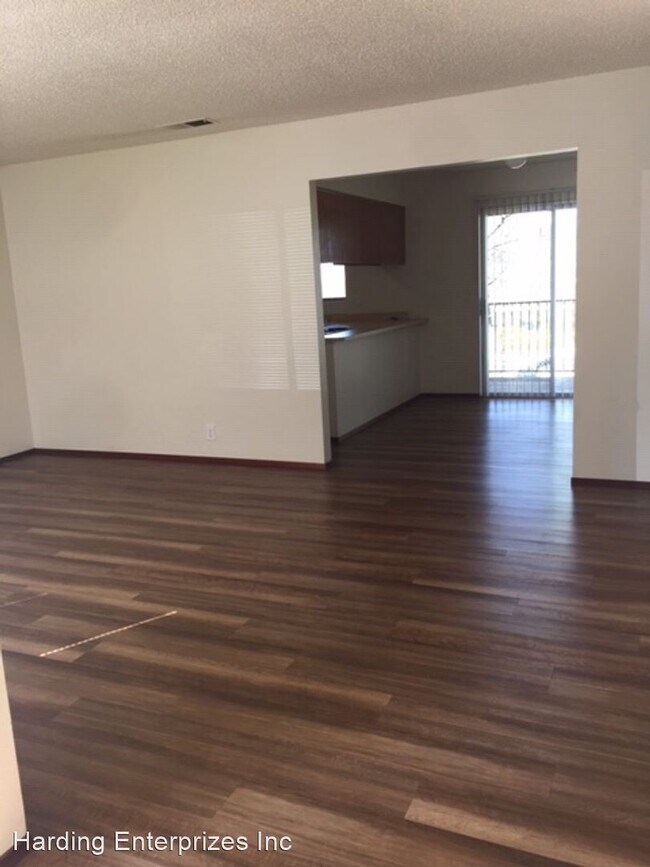 Foto del edificio - 2 br, 2 bath Apartment - 5921 Camino Lane ...