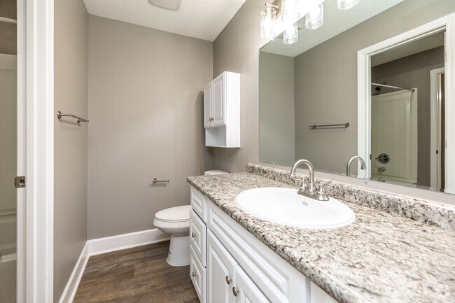 2BR, 1.5BA - Sun Room Large/1,070 SF - Regency Woods