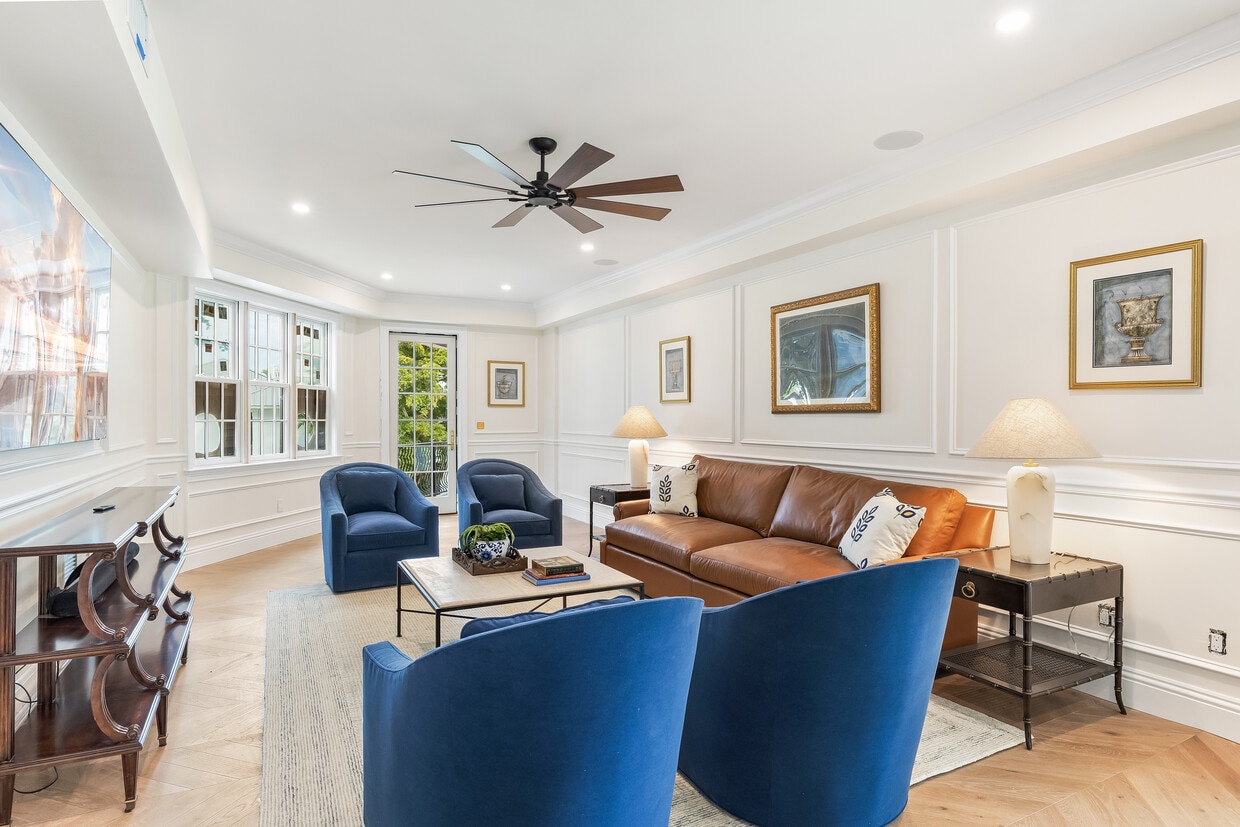 Foto del edificio - 2590 Shore Ln