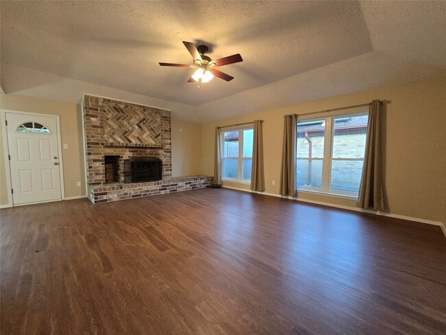 Foto del edificio - 4830 Diehlwood Pl