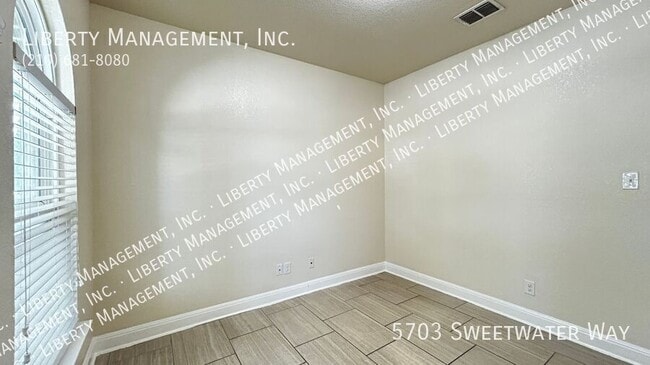 Building Photo - 5703 Sweetwater Wy