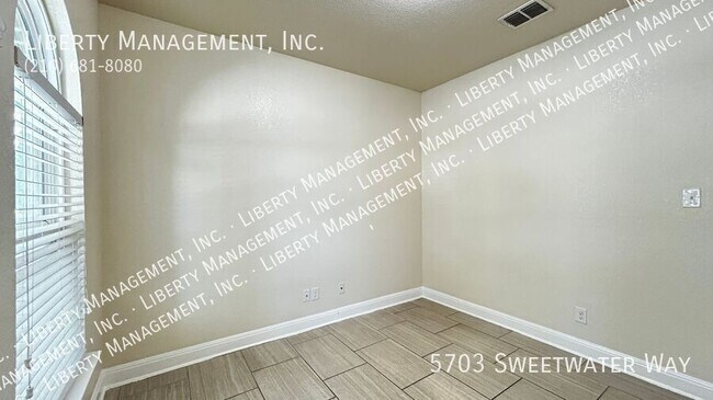 Foto del edificio - 5703 Sweetwater Wy
