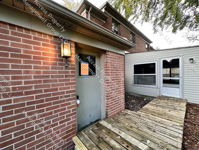 Building Photo - Beautiful Three Bedroom Home by East GR