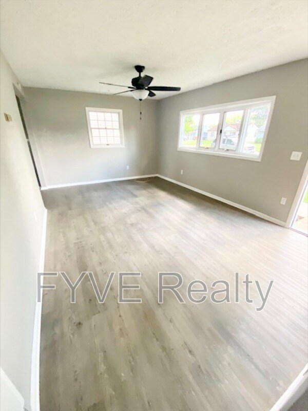 Building Photo - 4538 St Anthony Ln