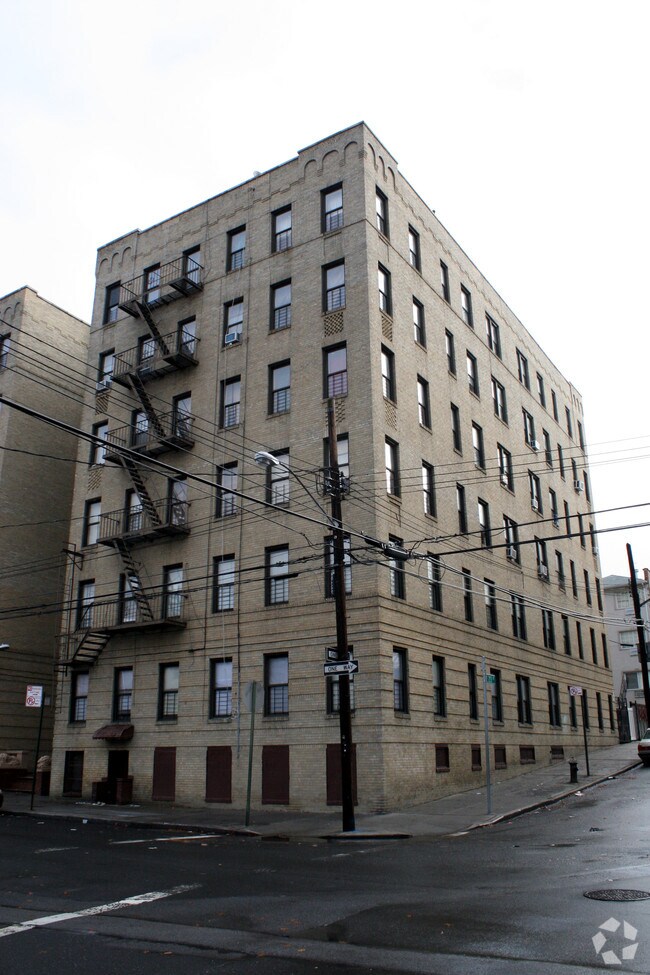 3604 Olinville Ave Bronx, NY 10467 Rentals Bronx, NY