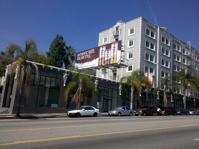 Foto del edificio - Whitley House Apartments