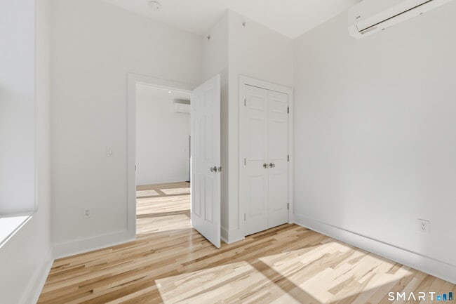 Building Photo - 253 State St