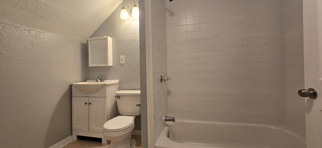 Building Photo - 4/2 Ybor City House- Ready Now!