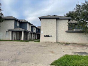 Building Photo - 4 West Dr