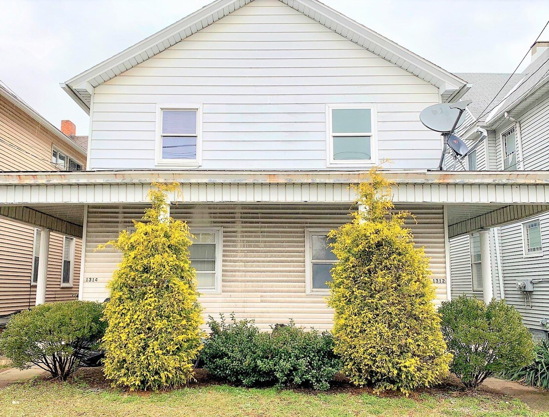 1314 Washburn St, Scranton, PA 18504 Townhome Rentals in Scranton PA