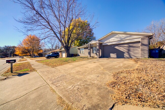 Foto del edificio - Available Mid January 3 Bedroom East Tulsa...