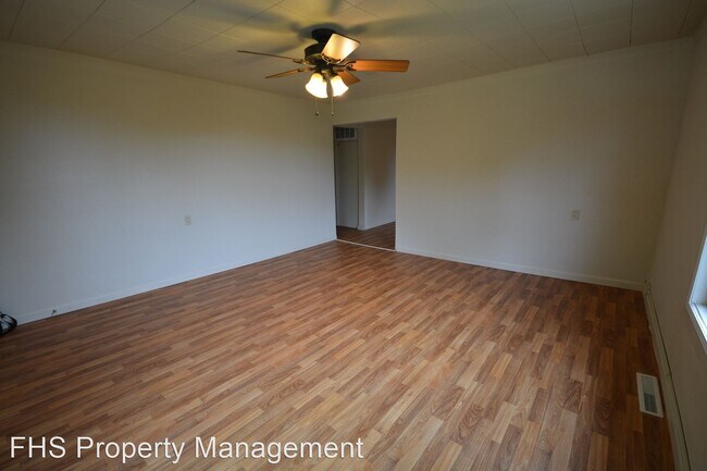 Building Photo - 2 br, 1 bath House - 2457 N Cottage Ave