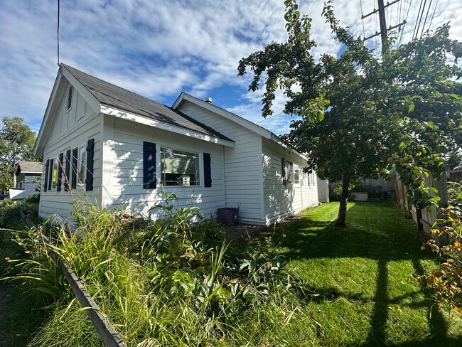 Foto del edificio - 524 W 12th Ave