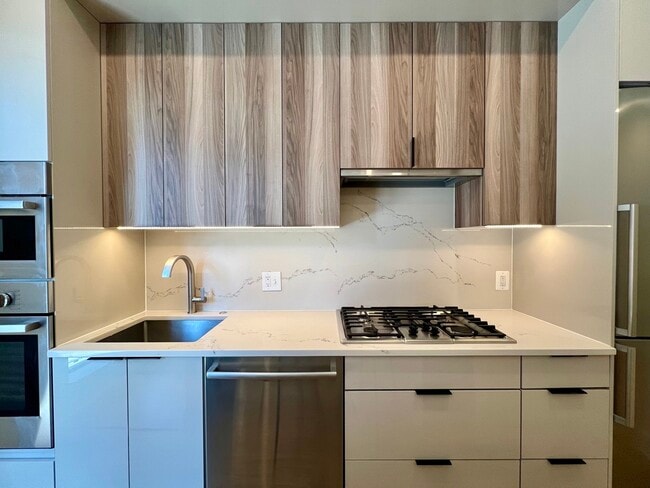 Photo - 801 N St NW Townhome