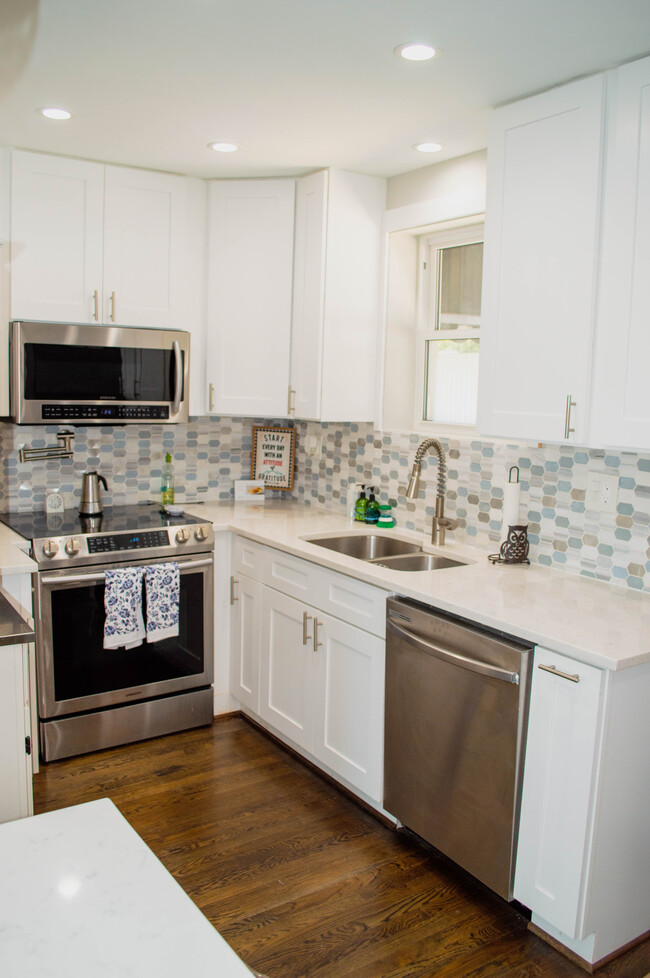 Foto del edificio - 536 Riggs Rd NE