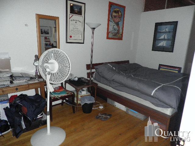 Foto del edificio - 579 Broadway