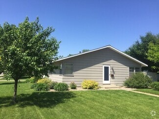 Building Photo - 615 Luther Dr