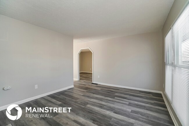Building Photo - 899 Cherrydale Ave
