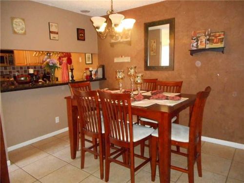 Foto del edificio - 3785 Cocoplum Cir
