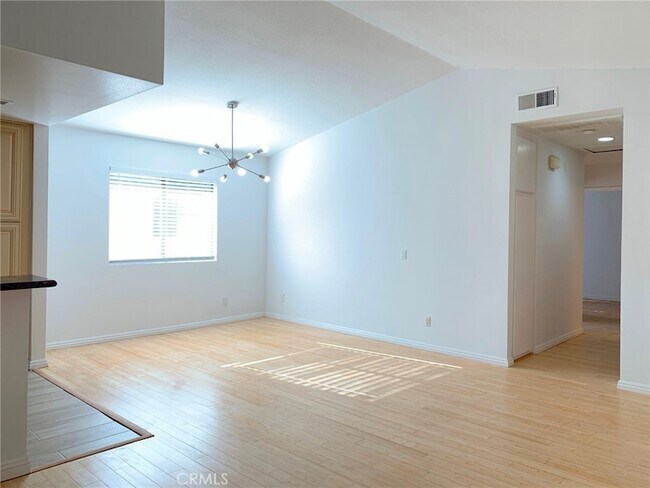 Foto del edificio - 2303 Presado Dr