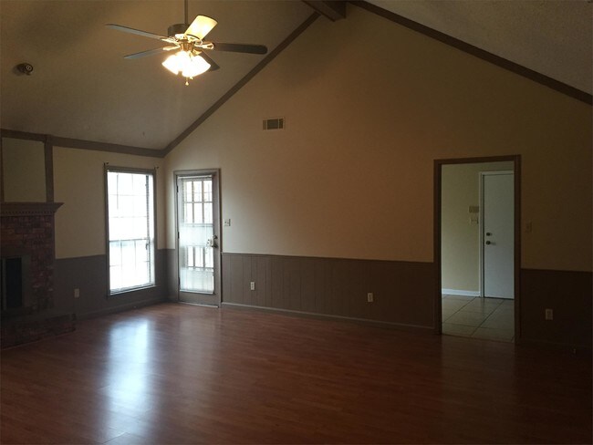 Foto del edificio - 6928 Sauvignon Cv