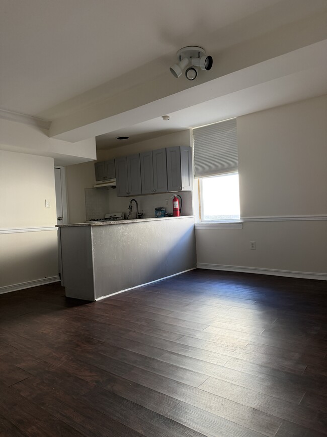 Foto del edificio - 1721 W Tioga St