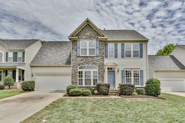 Foto principal - Beautiful 4BR Home In Bethesda Oaks !