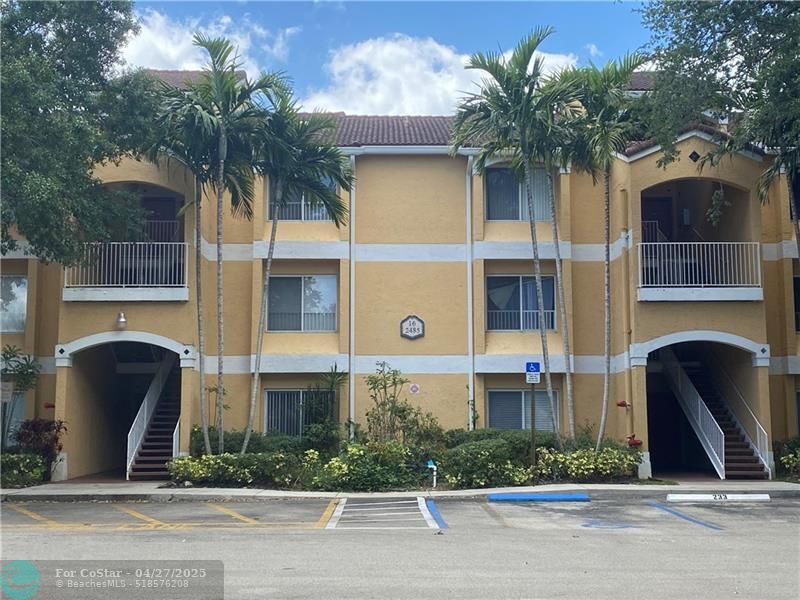 Foto principal - 2485 NW 33rd St