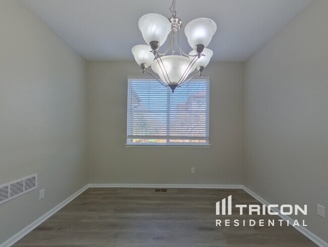 Foto del edificio - 15463 E 117th Ave
