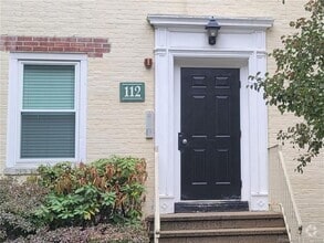 Building Photo - 112 Summer St