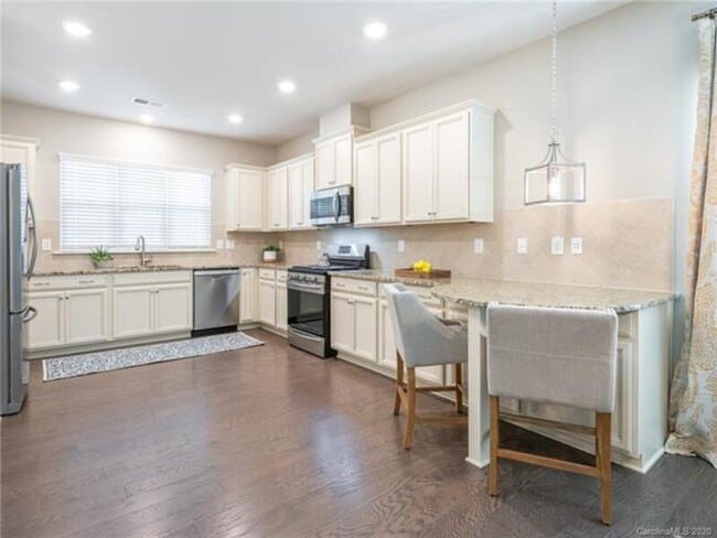 Building Photo - 16505 Emerald Dunes Dr