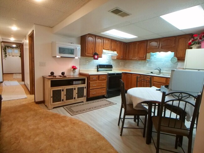 Kitchen - 2230 Barcelona Dr