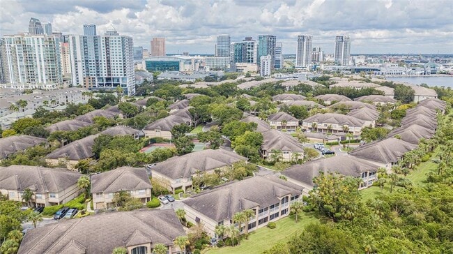 Foto del edificio - 895 Normandy Trace Rd