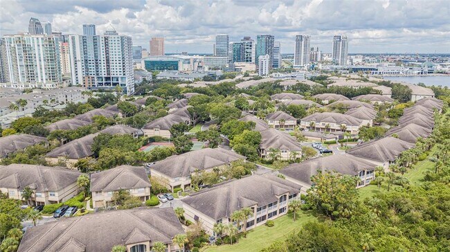 Building Photo - 895 Normandy Trace Rd