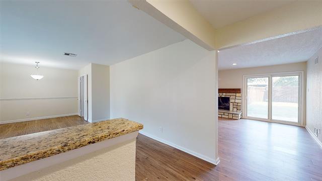 Foto del edificio - 10537 Royalwood Dr