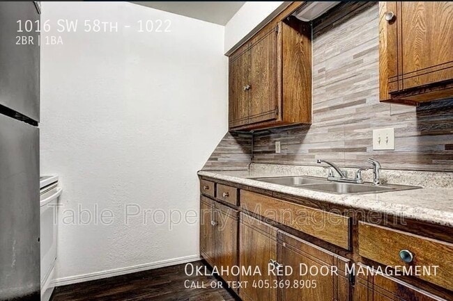 Foto del edificio - 1016 SW 58th St